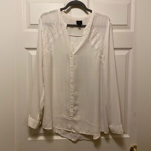Worthington Women’s White Button Up Blouse